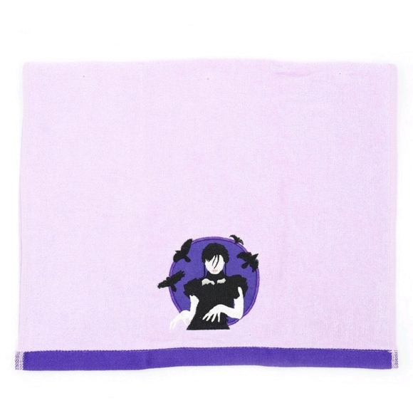 Wednesday Addams NWT 2-pk Hand Towel Set in Purple Cotton - Picture 3 of 5